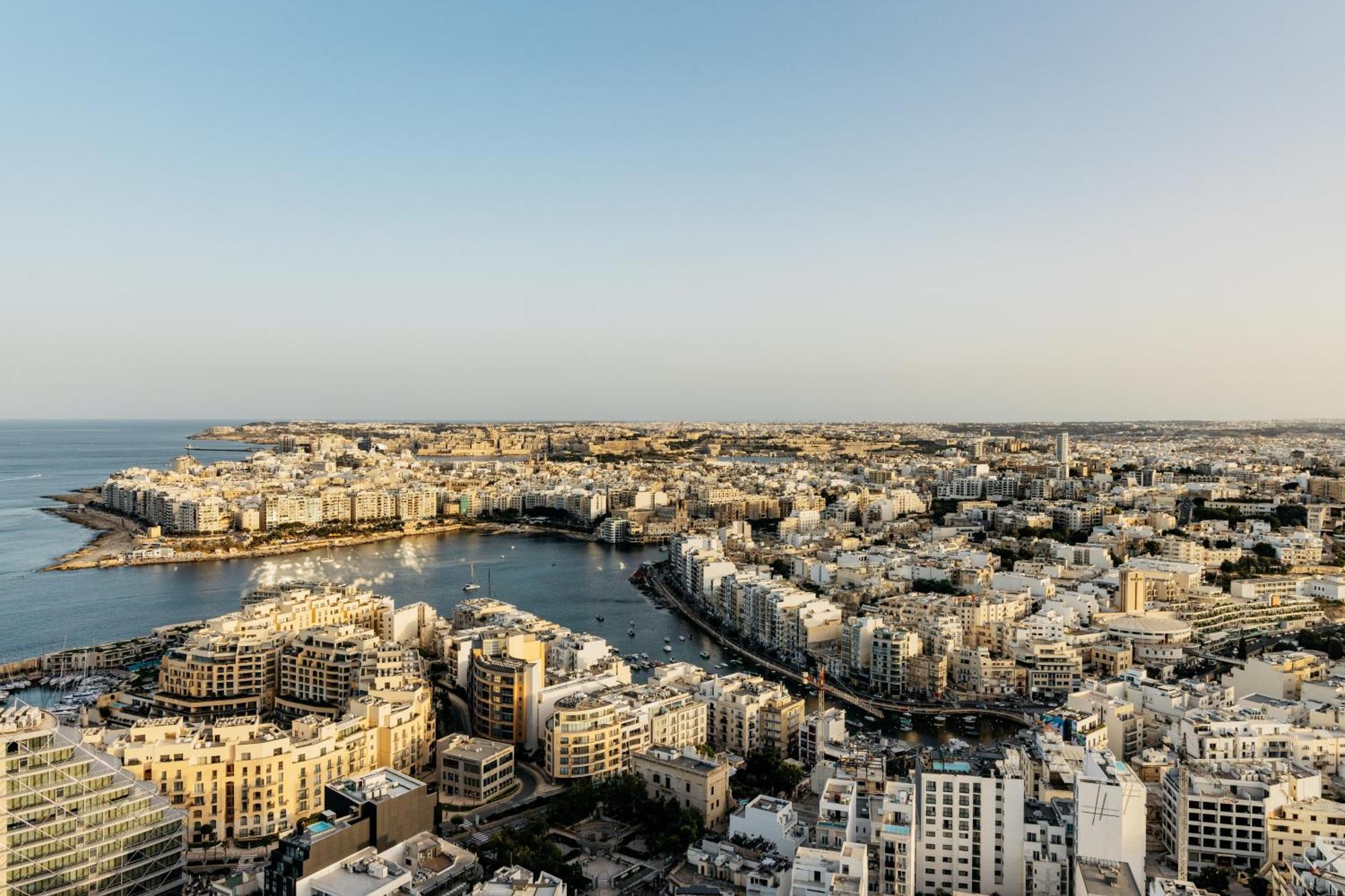 Отель Me Malta By Melia Сент Джулианс Экстерьер фото
